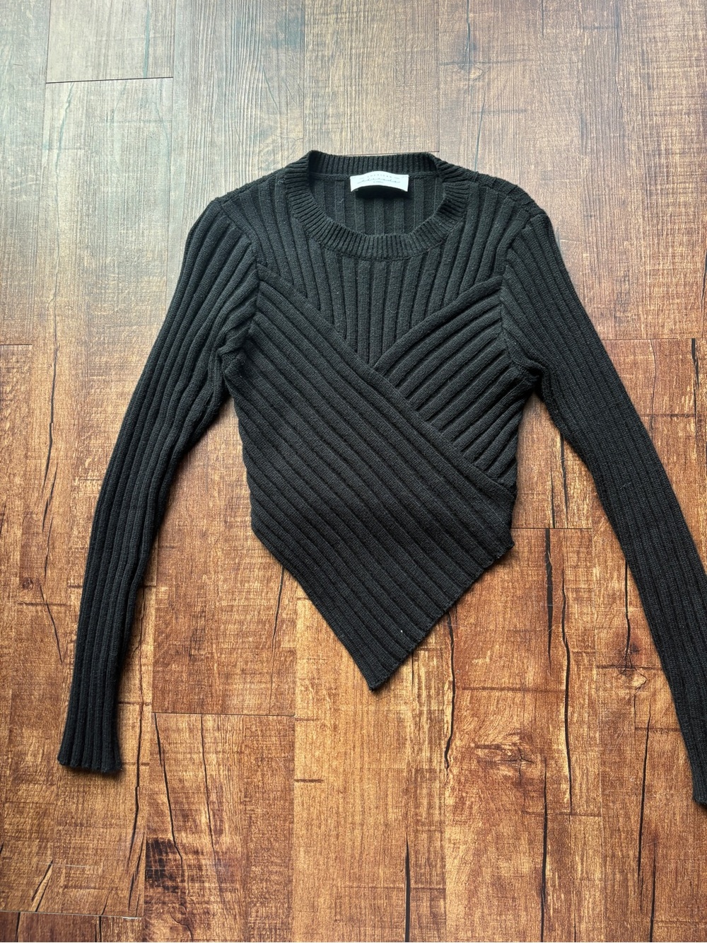 American Threads Black Ribbed Asymmetric Hem Crew Sweater